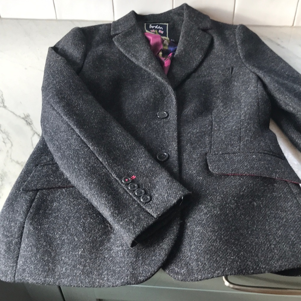 Grey tweed jacket. EUC